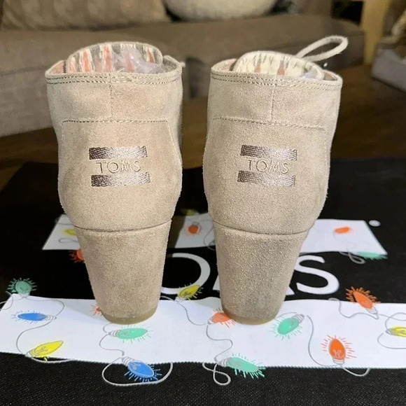 Tom’s Women Suede Tan Wedge Ankle Bootie Shoe Size 8 - Picture 11 of 14